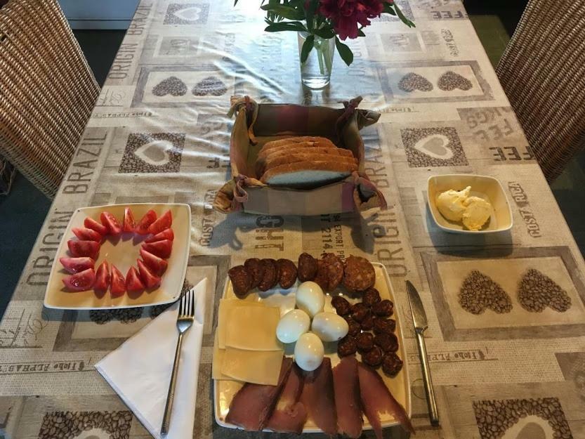 Guens Vendeghaz Hotel Szigliget Buitenkant foto